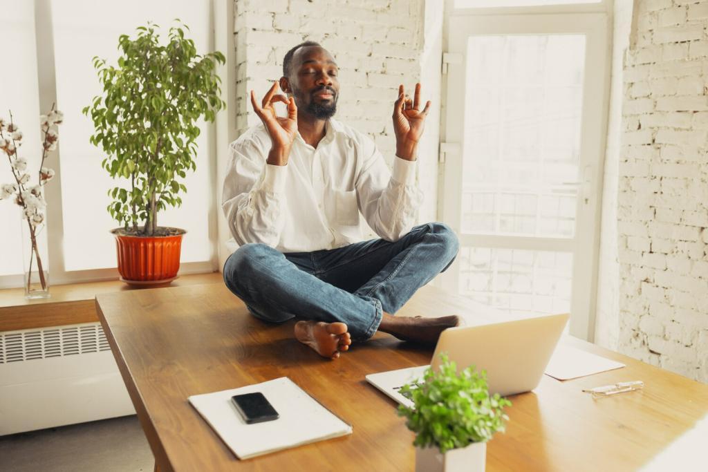 We helpen organisaties bij het ontwikkelen van uitgebreide welzijnsprogramma's die zich richten op geestelijke gezondheid, werkbaar werk, stressreductie, evenwicht tussen werk en privéleven en algehele welzijn van medewerkers.